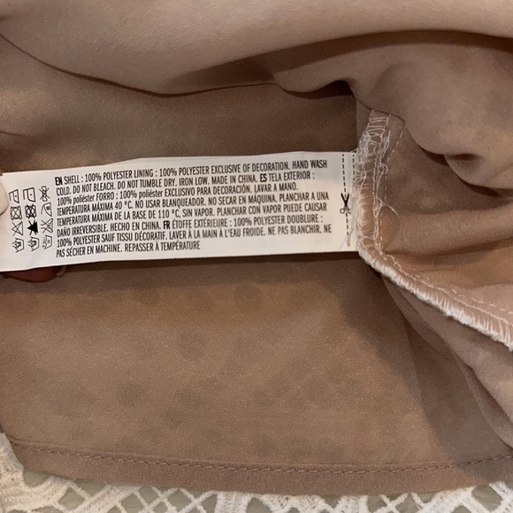 Endless Rose Embroidered Lace Top - Picture 7 of 10